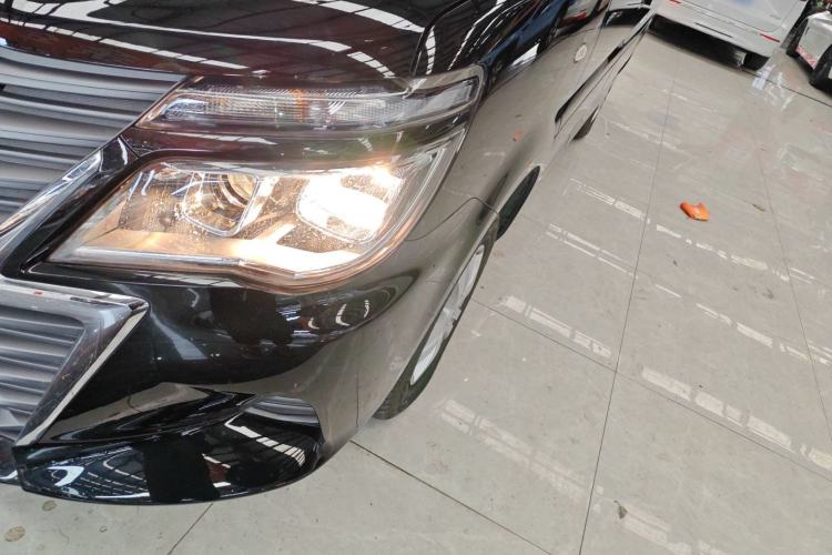 Used FORTHING Lingzhi 2023 M5 1.6L Practical Model 5 Seats
