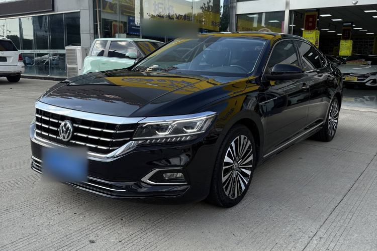 Used Volkswagen Passat 2020 330TSI Luxury Edition China VI
