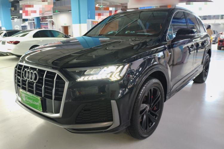 Used Audi Q7 2021 45 TFSI quattro S line Sport model
