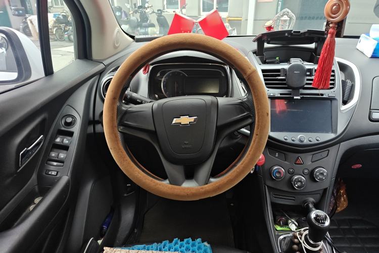 Used Chevrolet Trax 2016 1.4T Manual Two-Wheel Drive Comfort Version with Sunroof