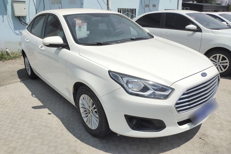 Used Ford Escort 2015 1.5L Manual Comfort Model
