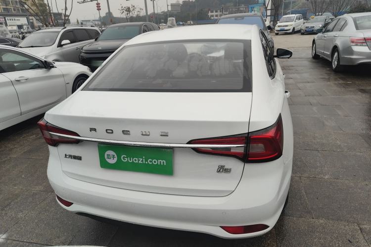 Used Roewe i5 2020 1.5L Automatic 4G Connect Luxury Flagship Edition
