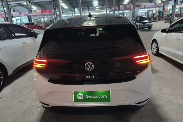 Used Volkswagen ID.3 2025 Smart Model Outstanding Oxygen Edition
