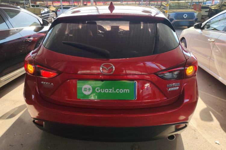 Used Mazda Mazda 3 Axela 2016 Hatchback 1.5L Automatic Luxury Model