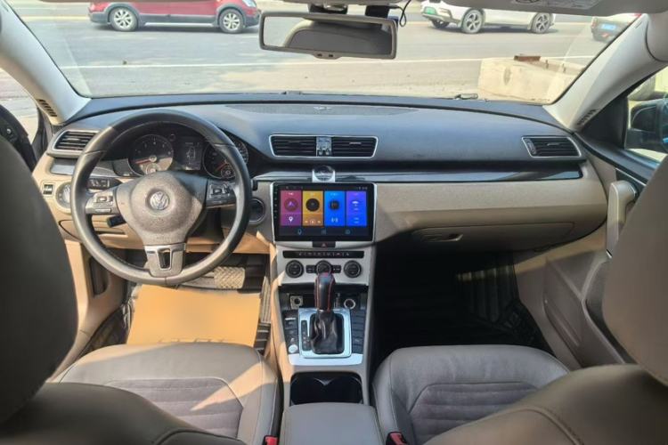 Used Volkswagen Magotan 2016 1.8TSI Luxury Comfort Model
