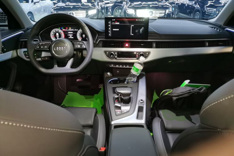 Used Audi A4L 2022 40 TFSI Luxury Dynamic Model
