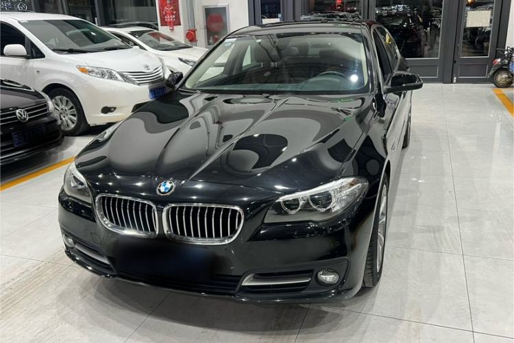 Used BMW 5 Series 2017 525Li Leading Model
