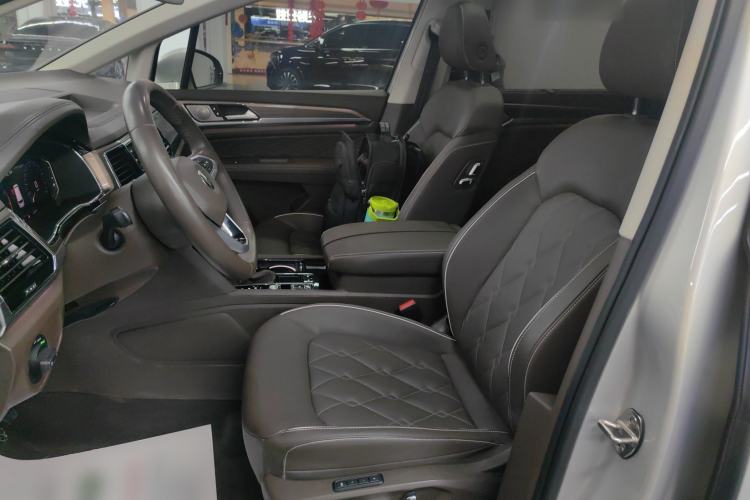 Used Volkswagen Viloran 2020 380TSI Prestige Edition
