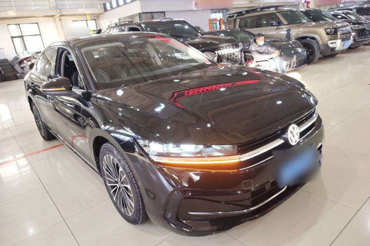 Used Volkswagen Magotan 2024 380TSI DSG Prestige Edition DaMai Package
