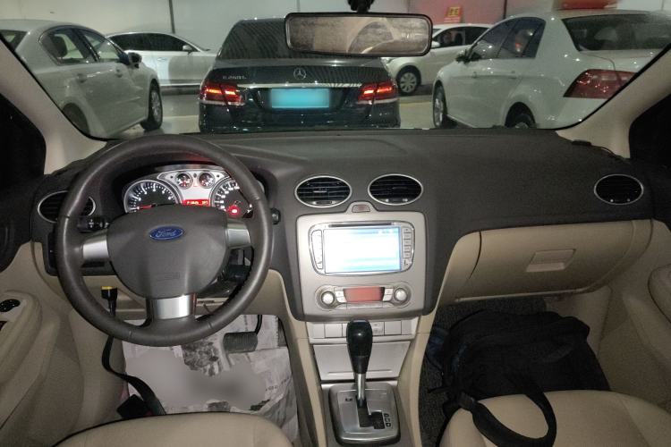 Used Ford Focus 2013 Hatchback Classic 1.8L Automatic Fashion Edition
