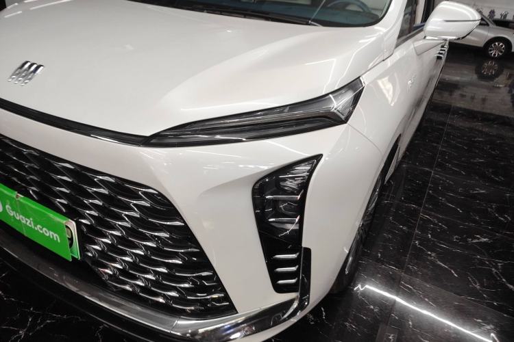 Used Buick GL8 New Energy 2024 Lu Zun Luxury Edition 7-Seater
