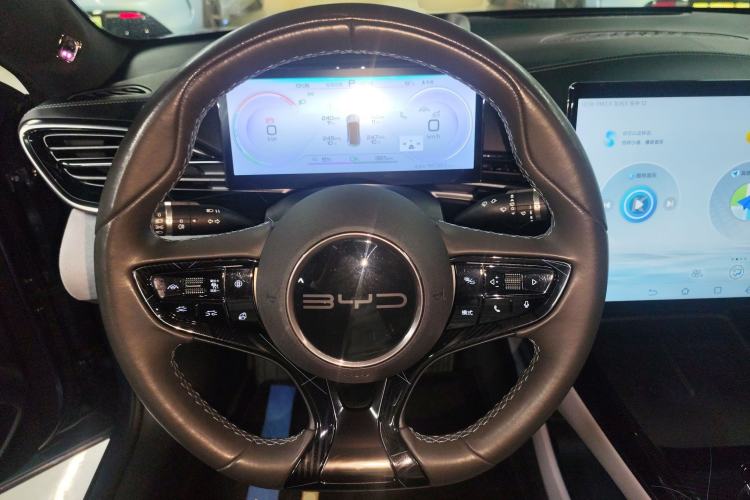 Used BYD Seal 2022 700 km Long-Range Rear-Wheel-Drive Version
