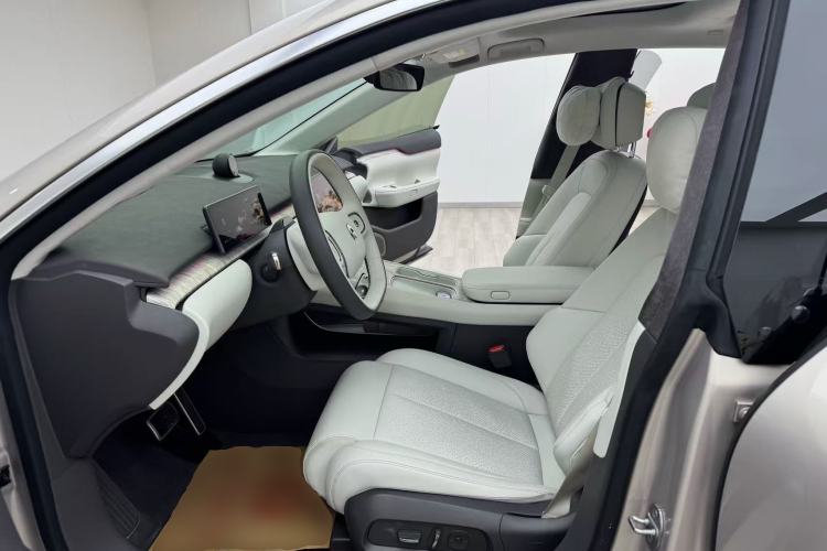 Used Nio ET7 2024 75 kWh Executive Edition
