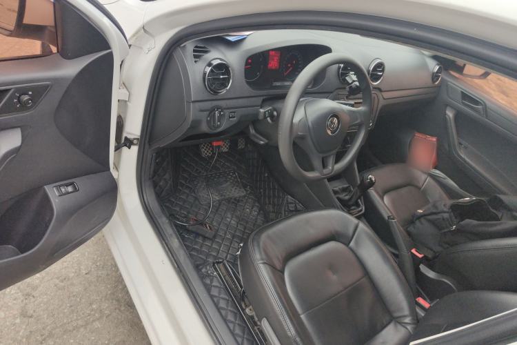 Used Volkswagen Jetta 2017 1.5L Manual Fashion Edition
