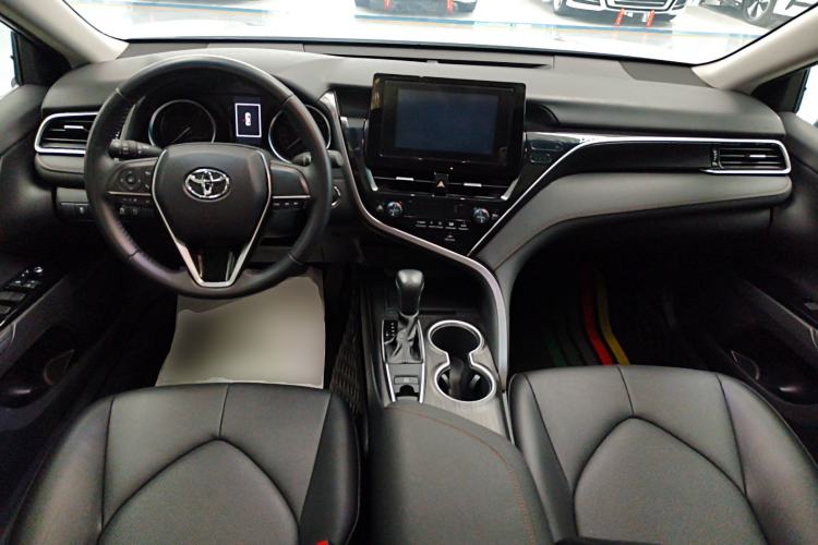 Used Toyota Camry 2022 2.0GVP Premier Edition
