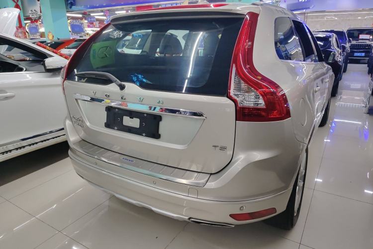 Used Volvo XC60 2017 T5 Smart Upgrade Edition

