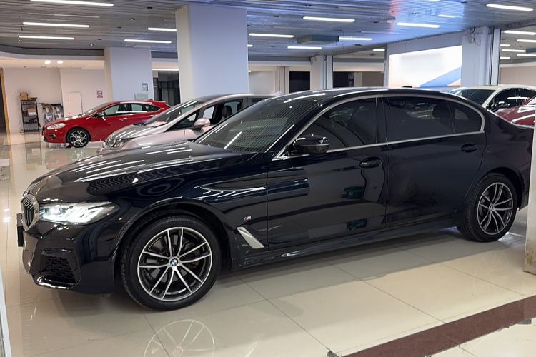 Used BMW 5 Series 2022 Second Facelift 525Li M Sport Package
