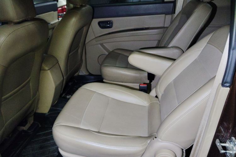 Used Wuling Hongguang 2014 1.5L S Automatic Luxury Model
