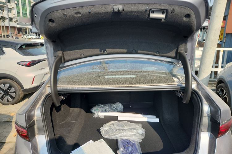 Used BYD Qin PLUS 2025 DM-i Smart Drive 55KM Leading Model
