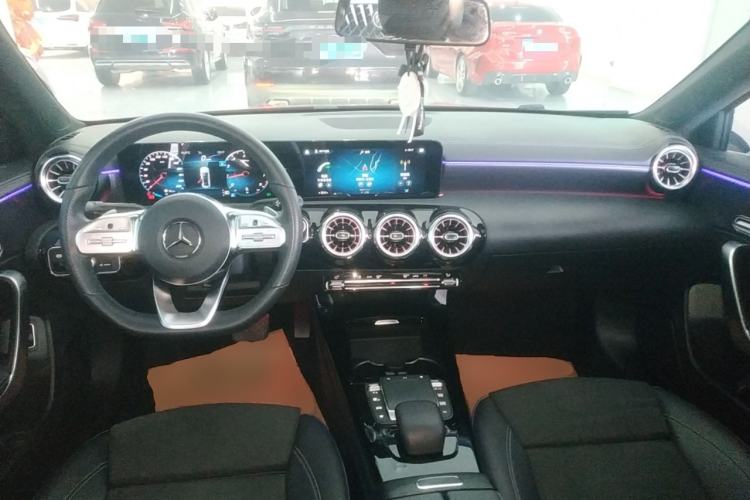 Used Mercedes-Benz A-Class 2021 A 200 L Sport Sedan Fashion Model
