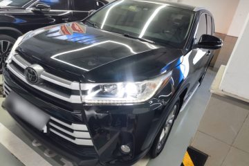Used Toyota Highlander 2018 2.0T Four-Wheel Drive Luxury Edition 7 Seats China V Emission Standard