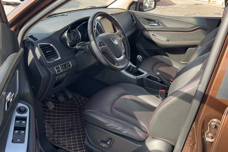 Used Baojun 560 2016 1.8L Manual Luxury Edition
