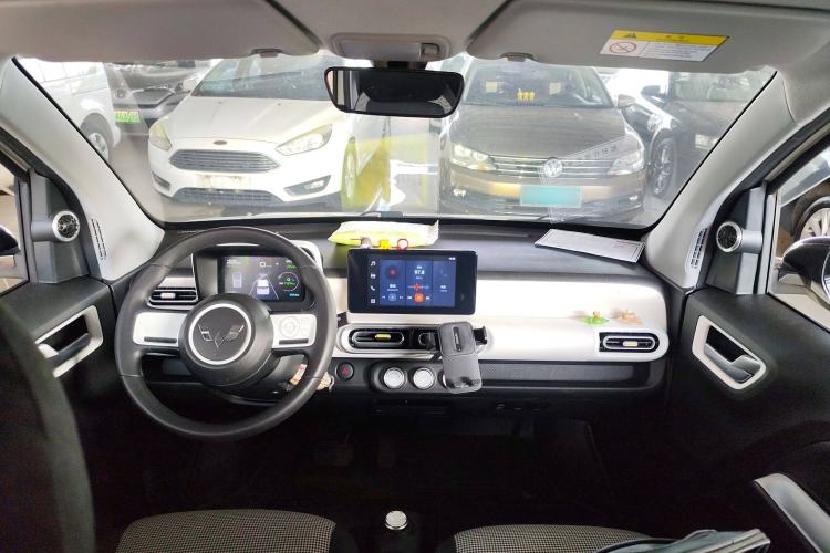 Used Wuling Hongguang MINIEV 2024 3rd Generation 215km Advanced Version
