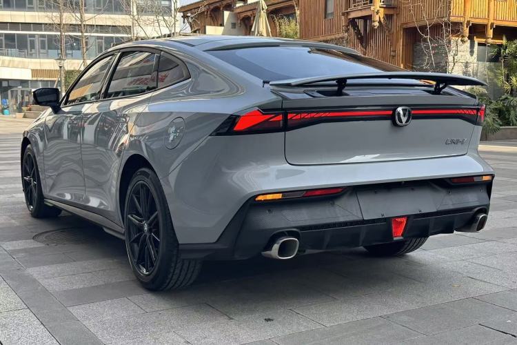 Used Changan UNI-V 2022 1.5T Prestige Version