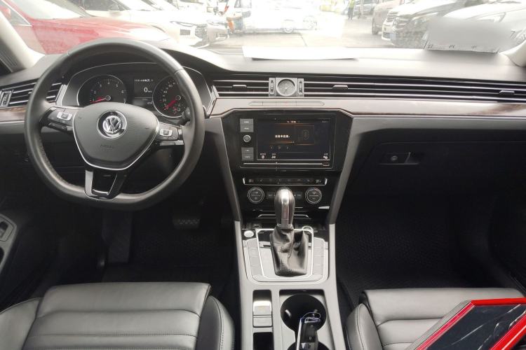 Used Volkswagen Magotan 2019 330TSI DSG Luxury Version China VI Standard
