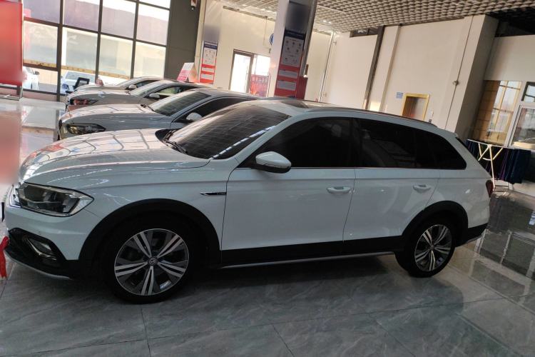 Used Volkswagen C-TREK 2018 230TSI DSG Luxury Model
