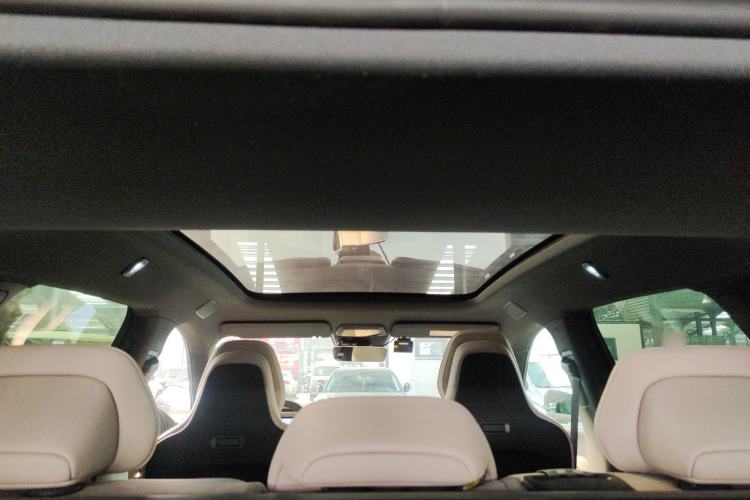 Used Volvo Volvo XC70 Plug-in Hybrid 
