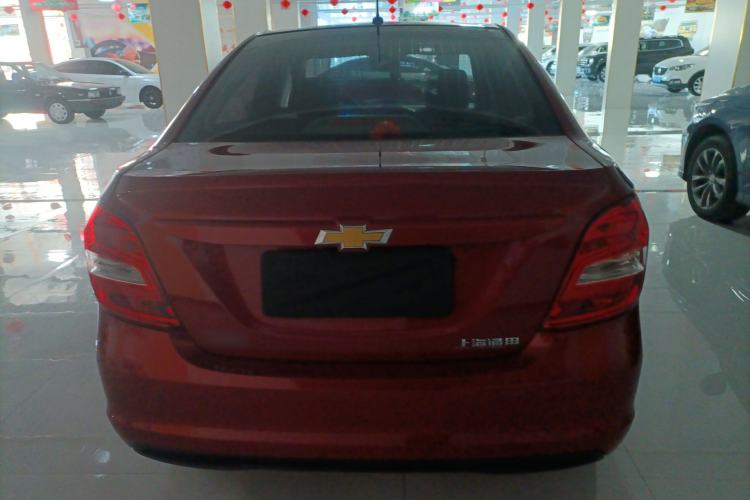 Used Chevrolet Aveo Sonic 2014 Sedan 1.4SL AT Stylish Sunroof Edition