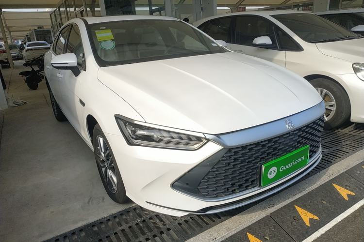 Used BYD Qin PLUS 2024 HONOR Edition DM-i 120KM Beyond Model
