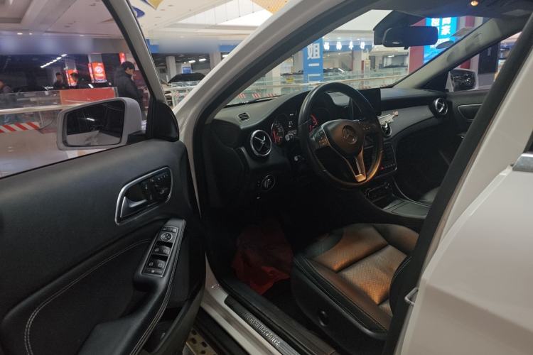 Used Mercedes-Benz GLA 2015 GLA 220 4MATIC Fashion Model