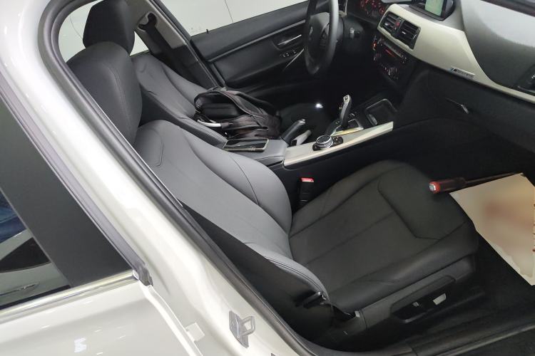 Used BMW 3 Series 2015 320Li Fashion Model
