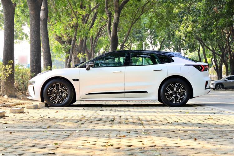 Used Zeekr 001 2025 WE Edition 100 kWh Rear-Wheel Drive