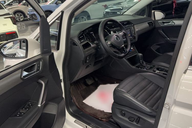 Used Volkswagen Touran 2021 Volkswagen Touran L 280TSI DSG Boundary Edition 7-Seater
