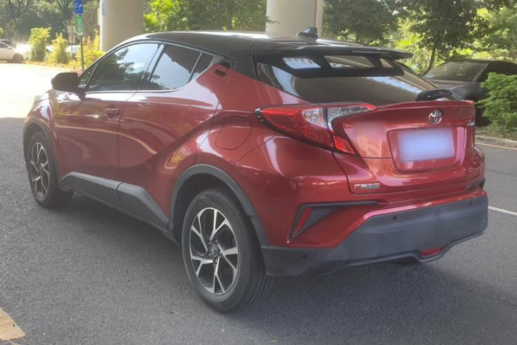 Used Toyota C-HR 2018 2.0L Leading with Sunroof China VI Standard
