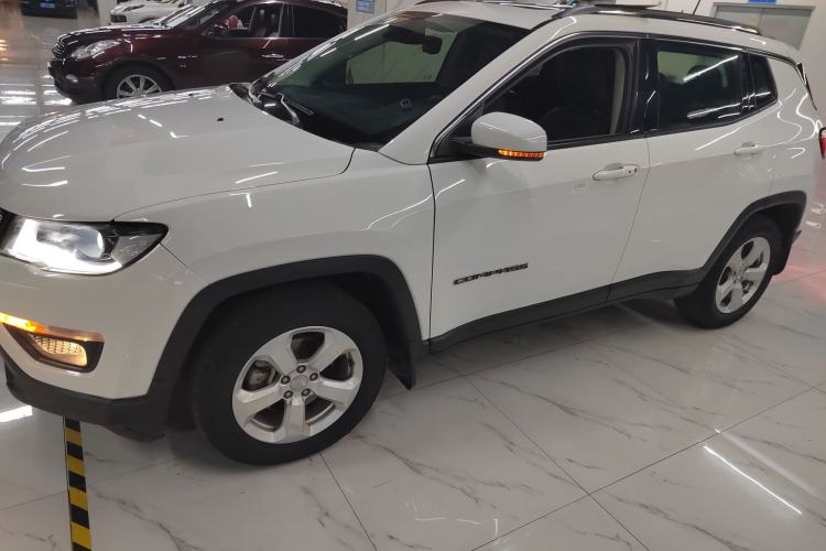 Used  Compass 2019 220T Automatic Enjoyment Version
