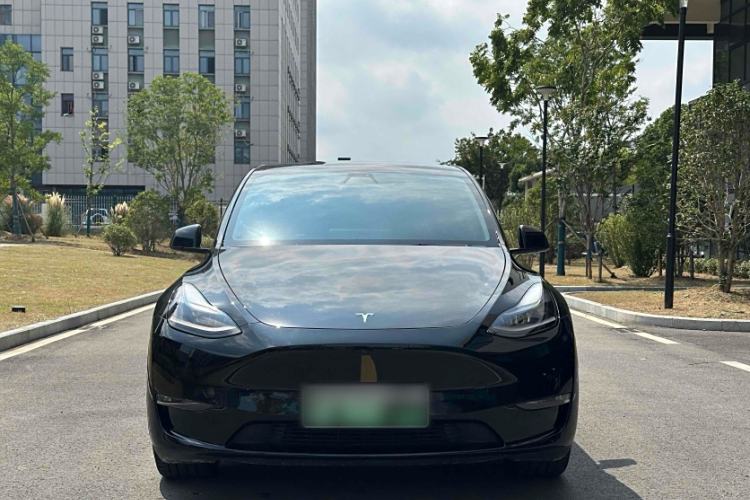 Used Tesla Model Y 2021 Long-Range All-Wheel-Drive Version
