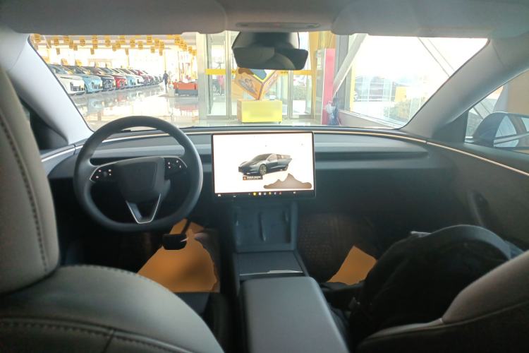 Used Tesla Model 3 2023 Rear-Wheel-Drive Version
