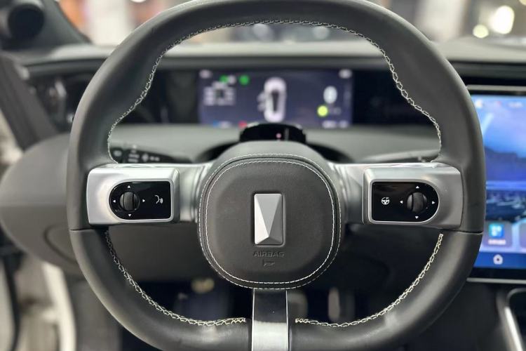 Used  11 2023 Harmony 90° Four-Wheel Drive Version
