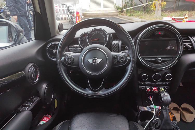 Used MINI MINI 2015 2.0T COOPER S Five-Door Edition
