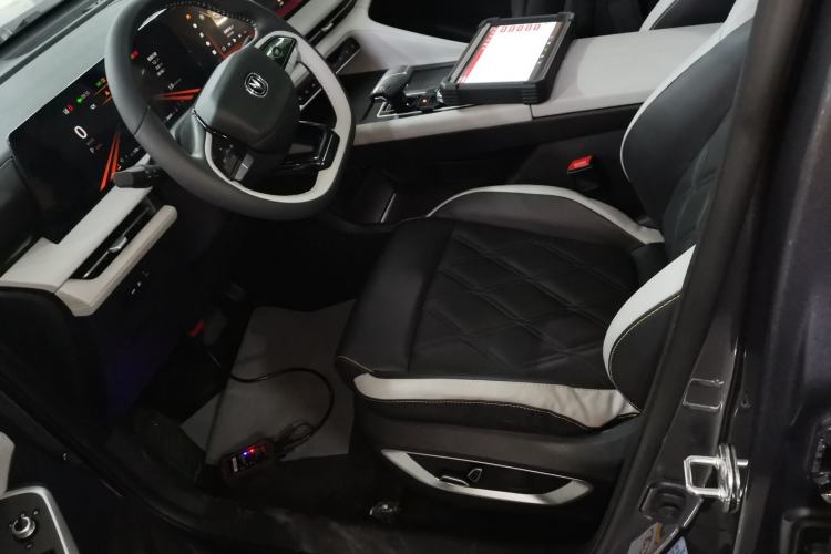 Used Changan CS75 PLUS 2023 3rd Generation 1.5T Automatic Prestige Model
