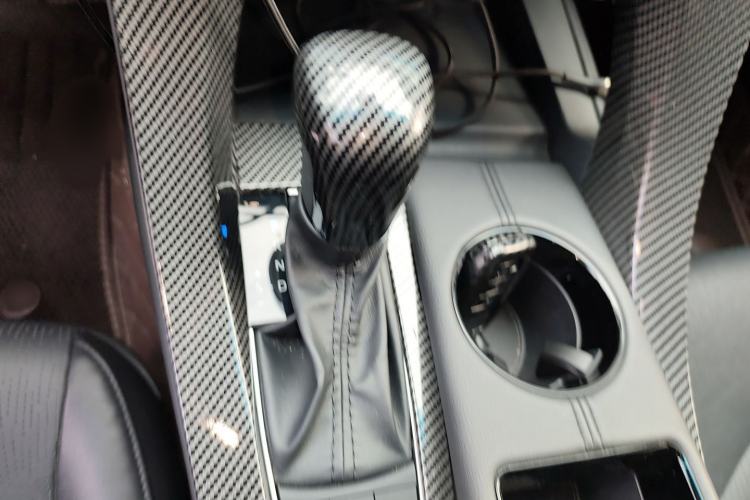 Used Toyota Avalon 2019 Dual-Engine 2.5L Luxury Edition China VI Standard
