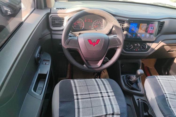 Used Wuling Hongguang V 2022 1.5L Jingqu Edition Electric-Assist LAR
