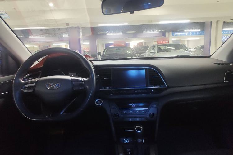 Used Hyundai Elantra 2016 1.4T Dual-Clutch Xuan Dong · Dynamic Version
