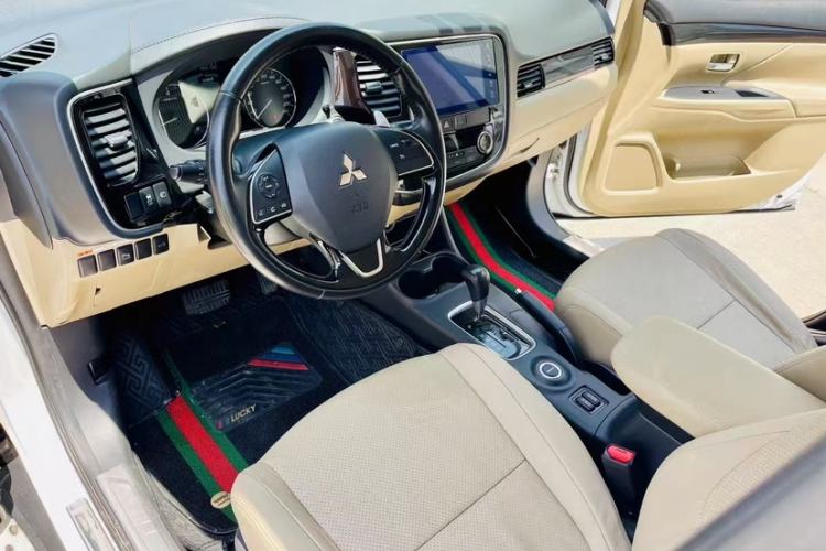 Used Mitsubishi Outlander 2016 2.4L 4x4 Elite Edition 5 Seats