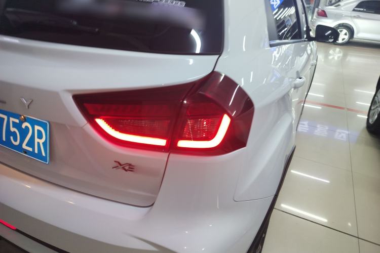 Used Geely Auto Vision X3 2021 PRO 1.5L CVT Deluxe Model
