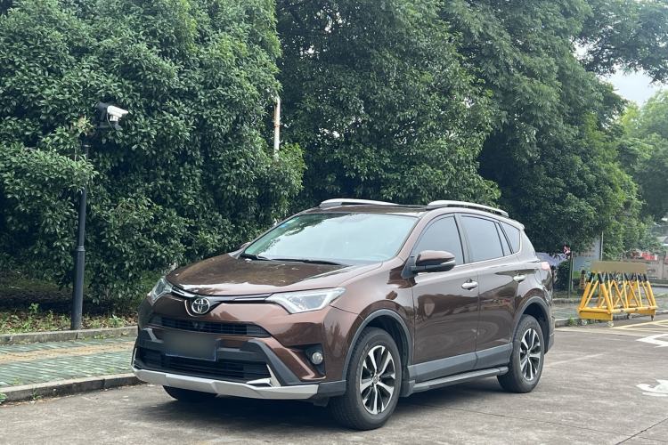 Used Toyota RAV4 2018 2.0L CVT Two-Wheel Drive Fashion X Edition

